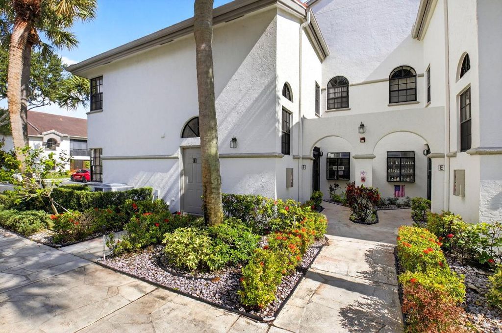 Photo of 5140 Floria Way #F, Boynton Beach, FL 33437 (MLS # R11141879)