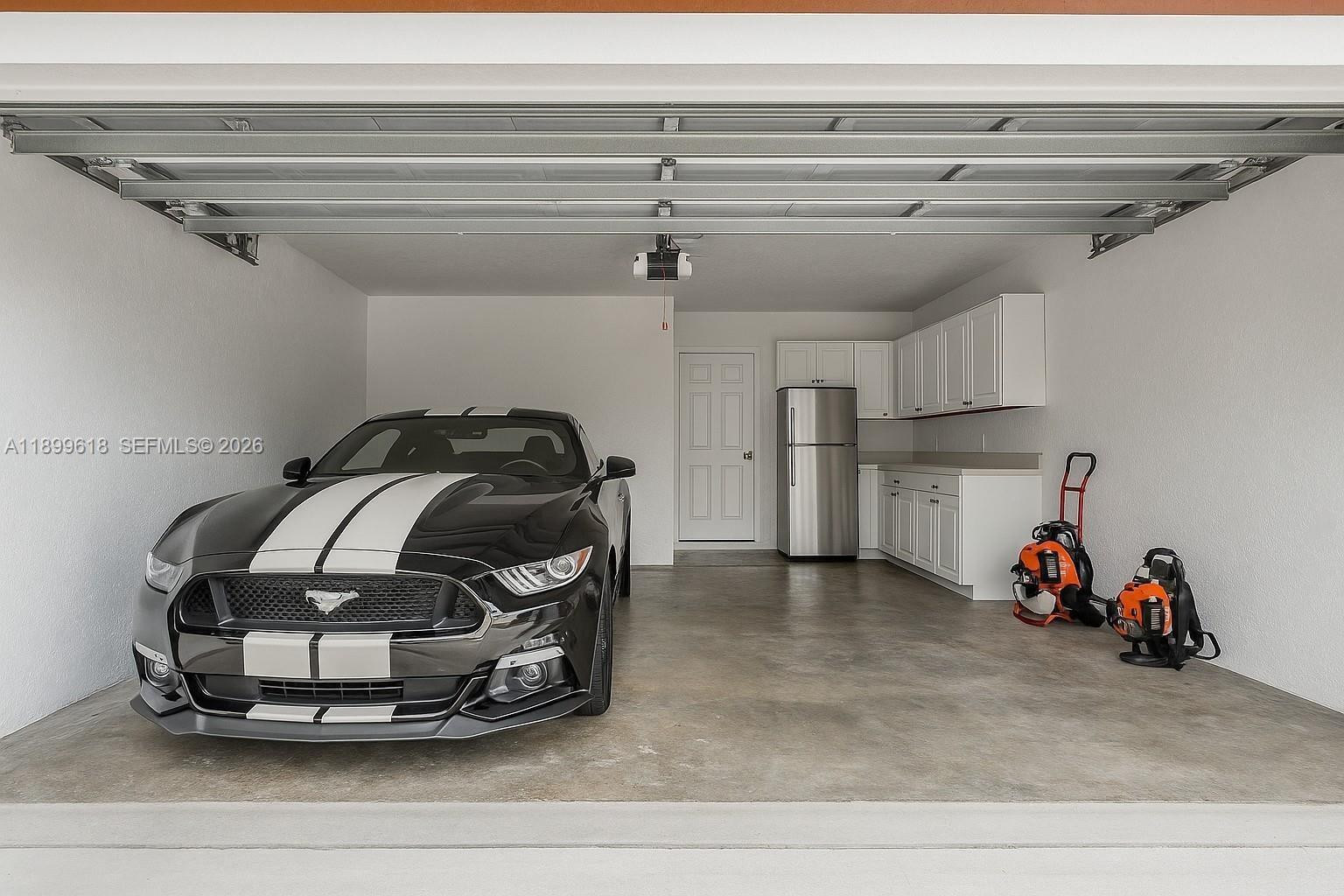 HOLIDAY SPRINGS EAST - Residential