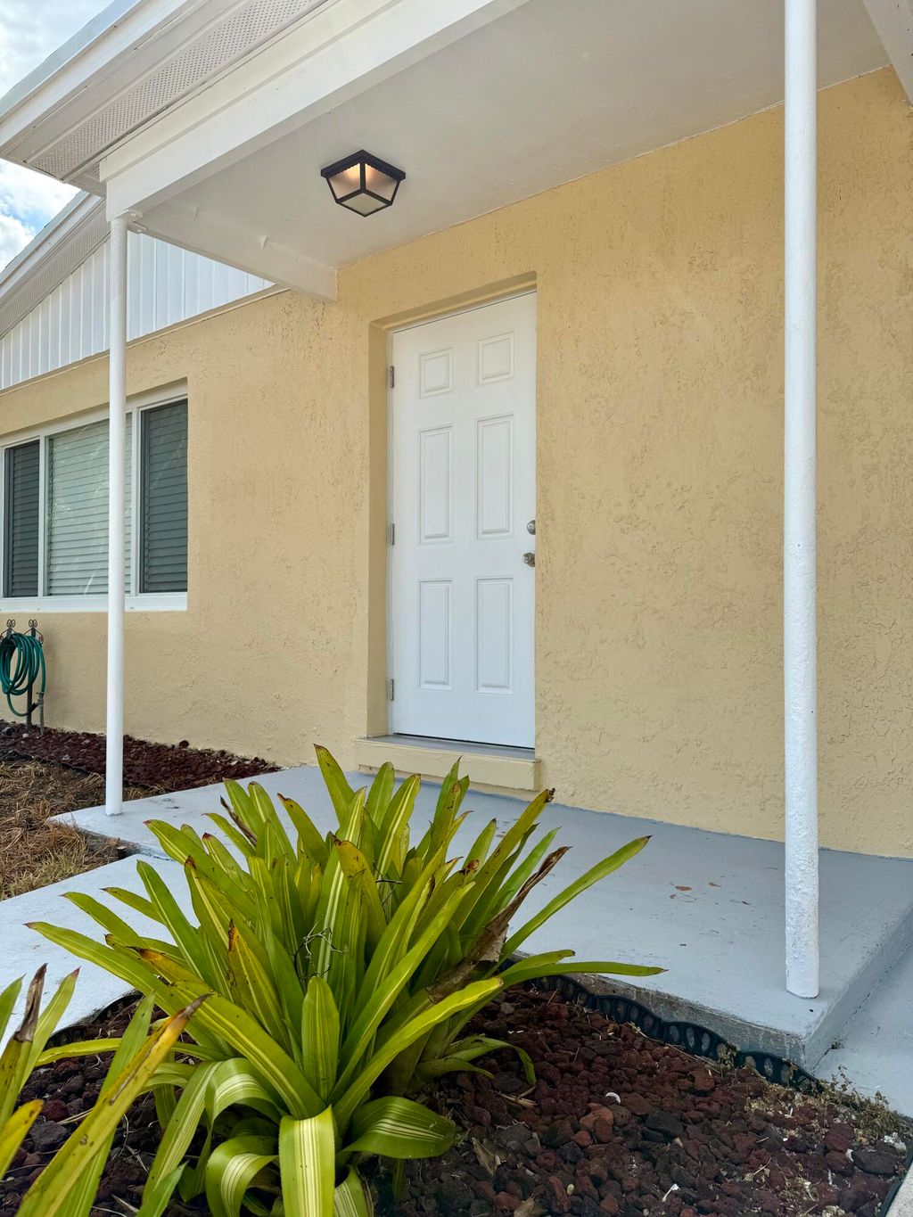 Photo of 1405 N J Terrace, Lake Worth Beach, FL 33460 (MLS # B26023763)