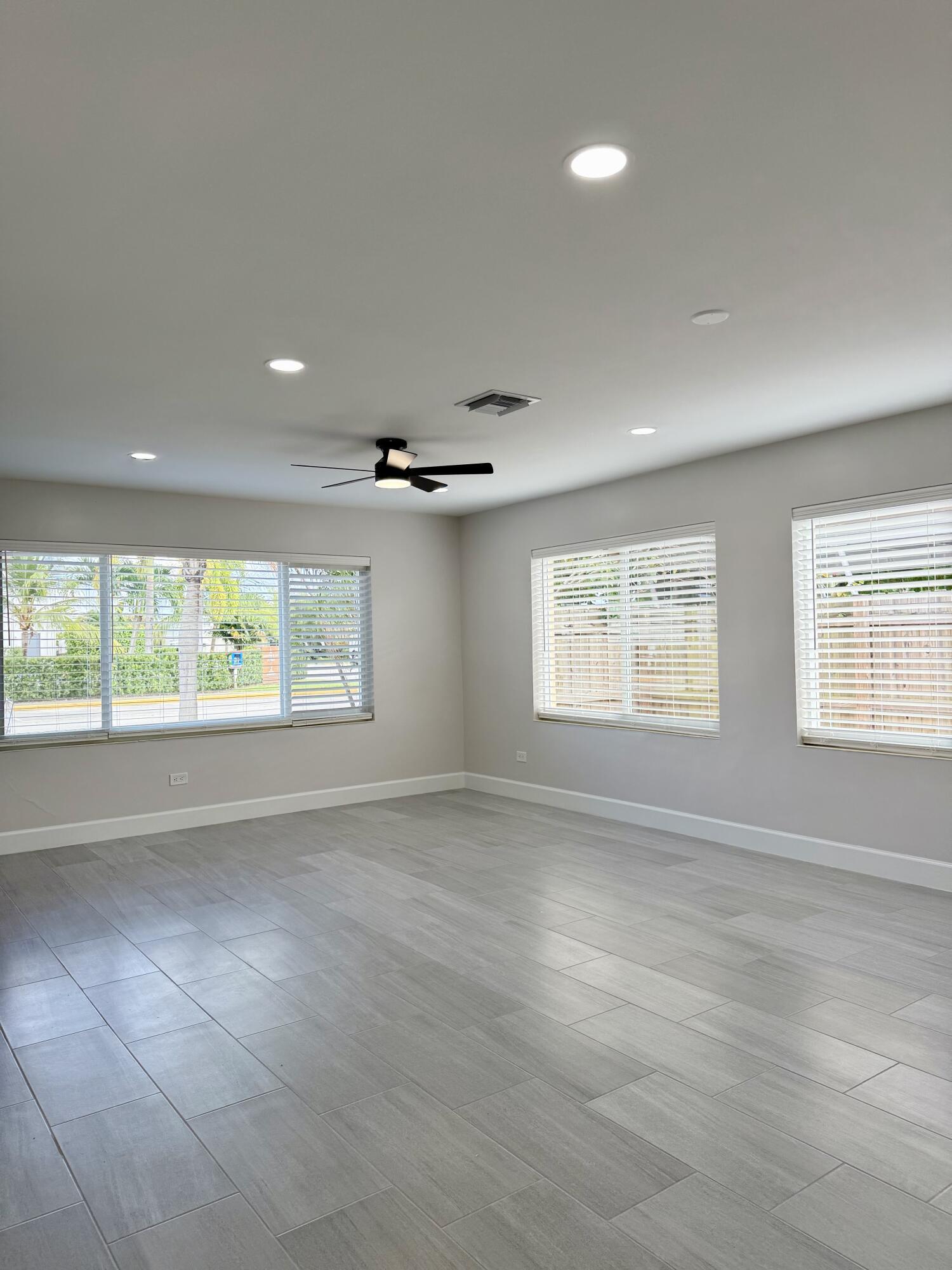 NORTH LAKE WORTH - Residential Lease