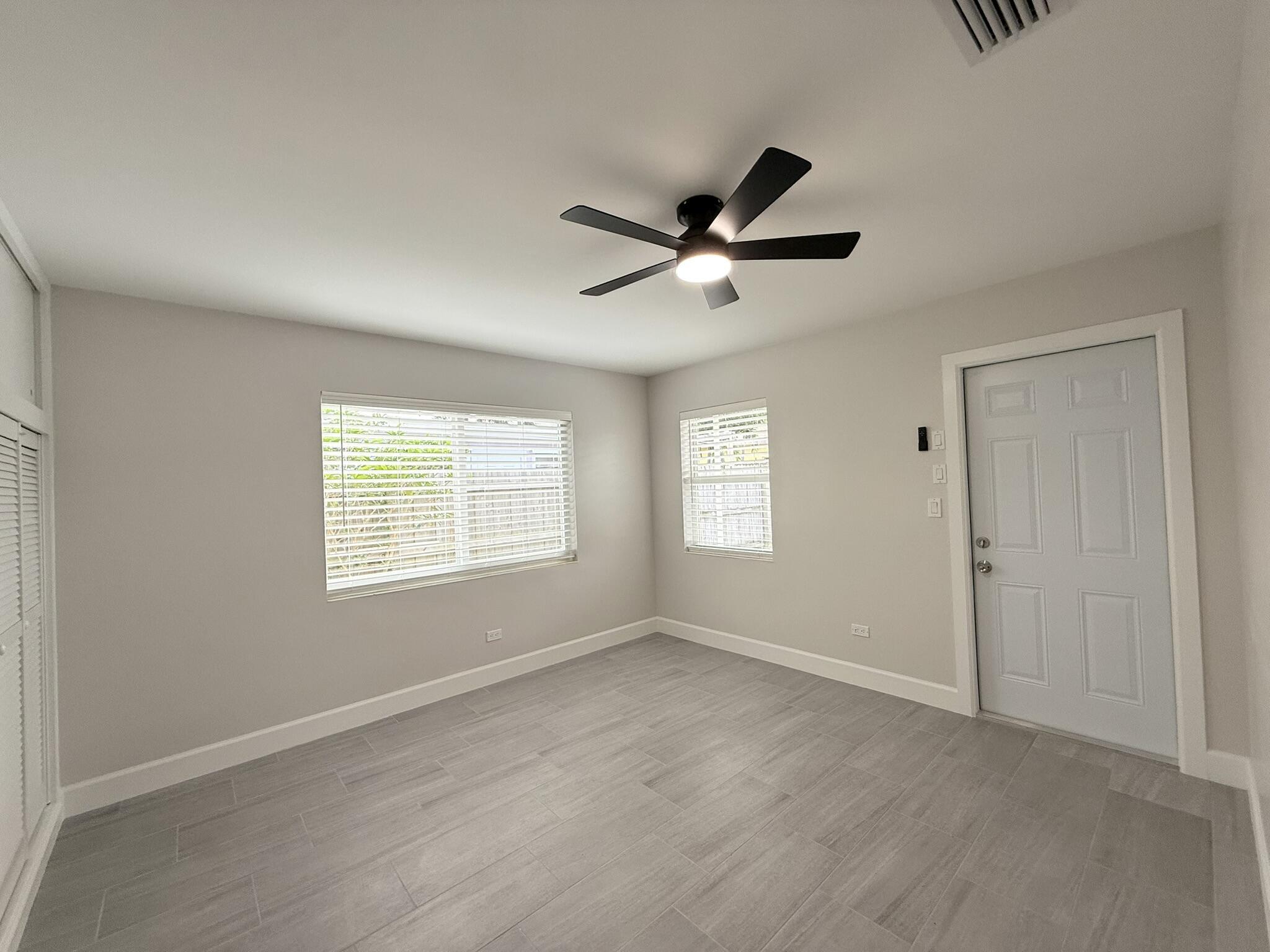 NORTH LAKE WORTH - Residential Lease