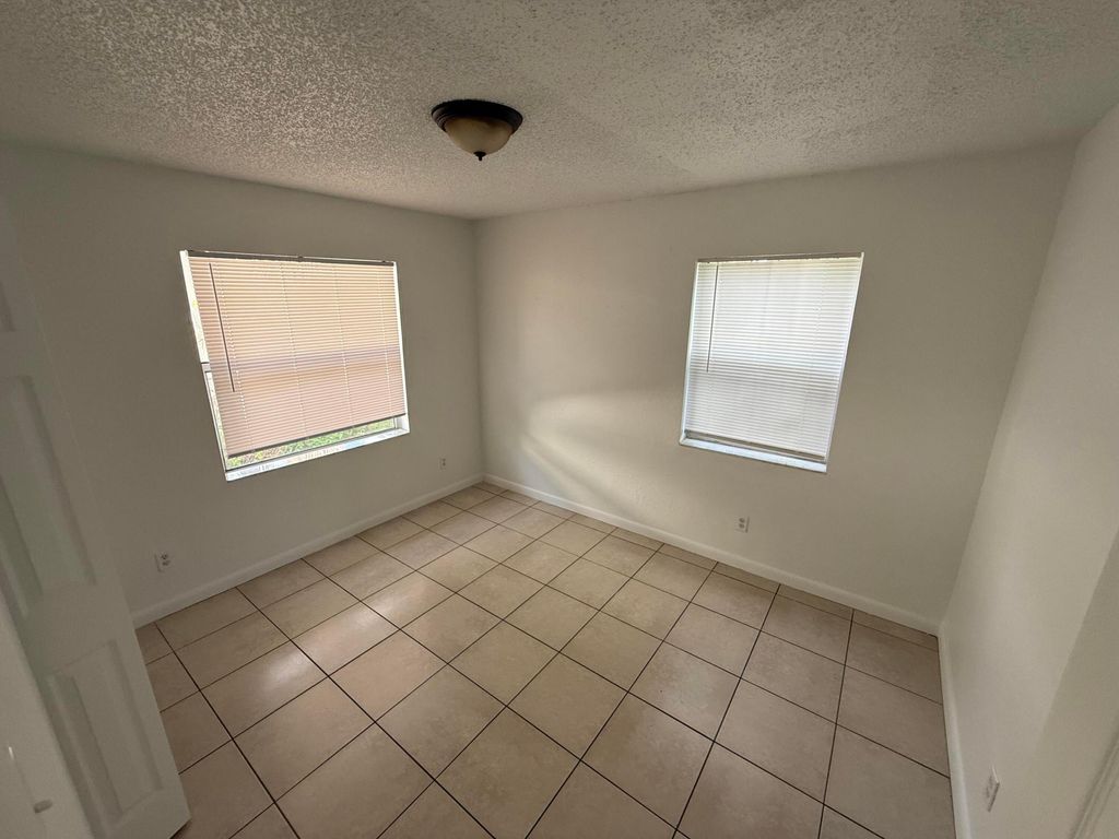 Photo of 336 NE 12th Avenue, Boynton Beach, FL 33435 (MLS # B26012389)