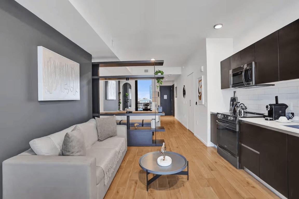 MAP OF MIAMI DADE CO. FL. PB B-41 - Residential