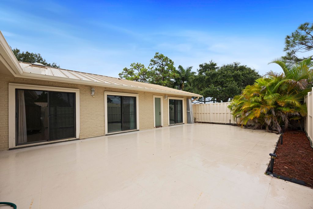 Photo of 5518 Golden Eagle Circle, Palm Beach Gardens, FL 33418 (MLS # R11125932)