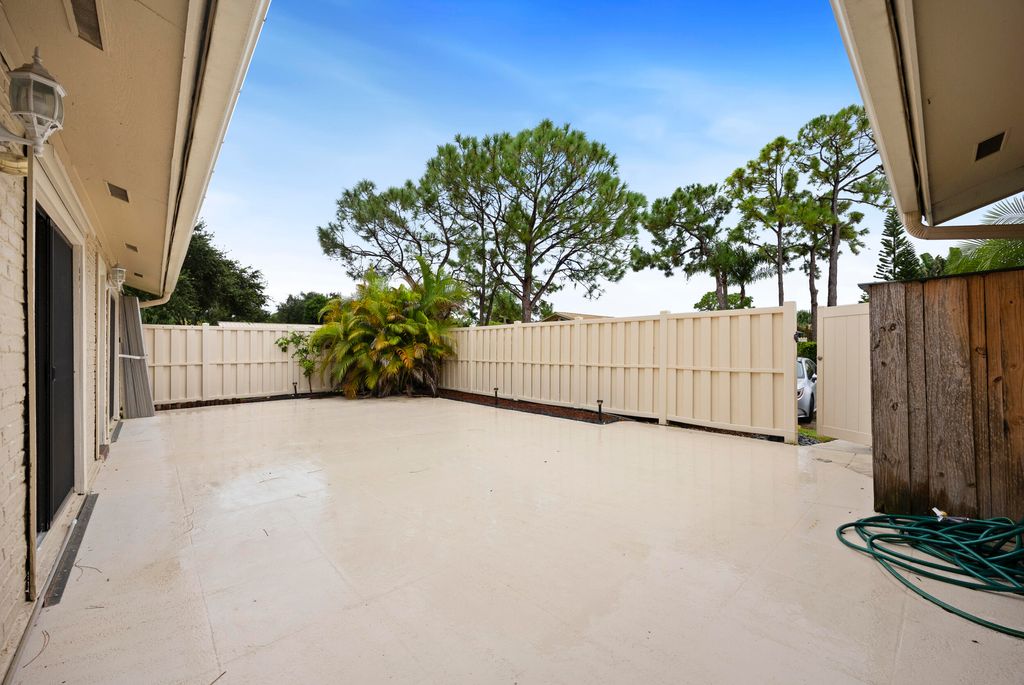 Photo of 5518 Golden Eagle Circle, Palm Beach Gardens, FL 33418 (MLS # R11125932)