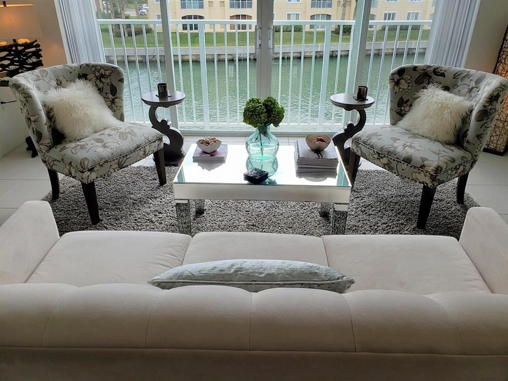 Photo of 7 Harbour Isle Drive Dr E #305, Fort Pierce, FL 34949 (MLS # R10783742)