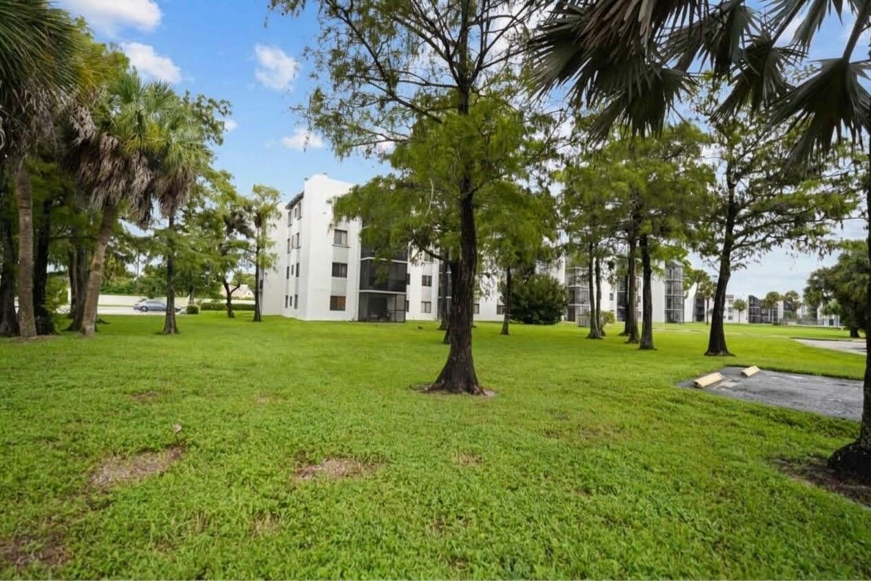 3700 N PINE ISLAND Road N 307