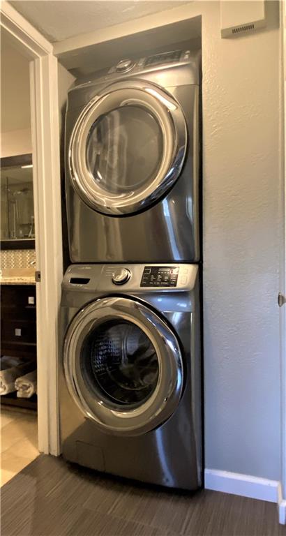 Lakes of Oakland Forst - Residential