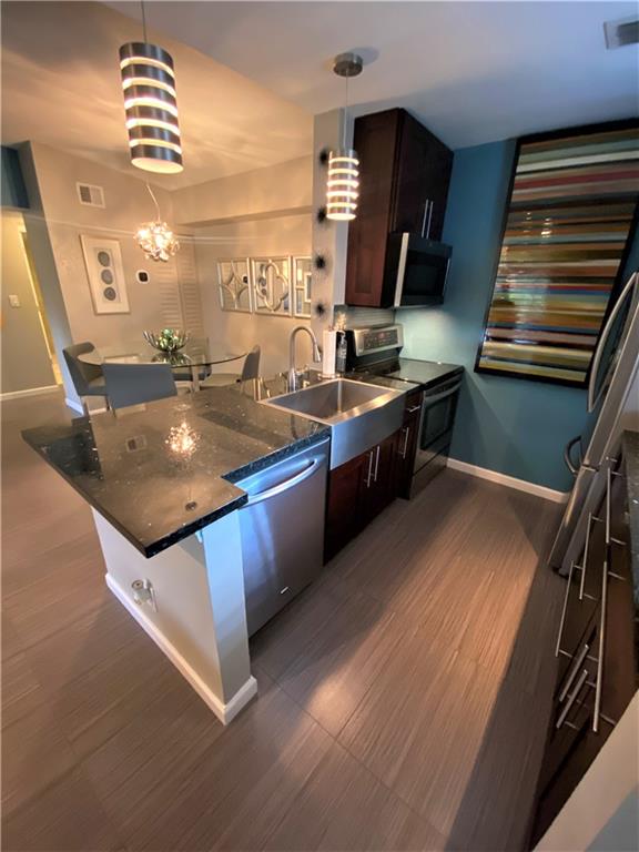 Lakes of Oakland Forst - Residential