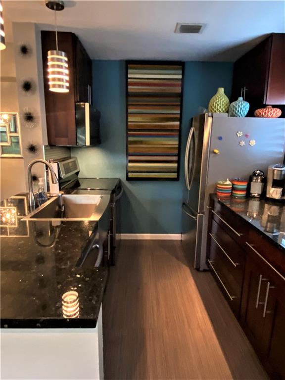 Lakes of Oakland Forst - Residential