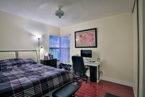 APPLEWOOD VILLAGE 4- D CO - Residential