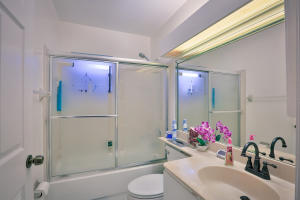 APPLEWOOD VILLAGE 4- D CO - Residential