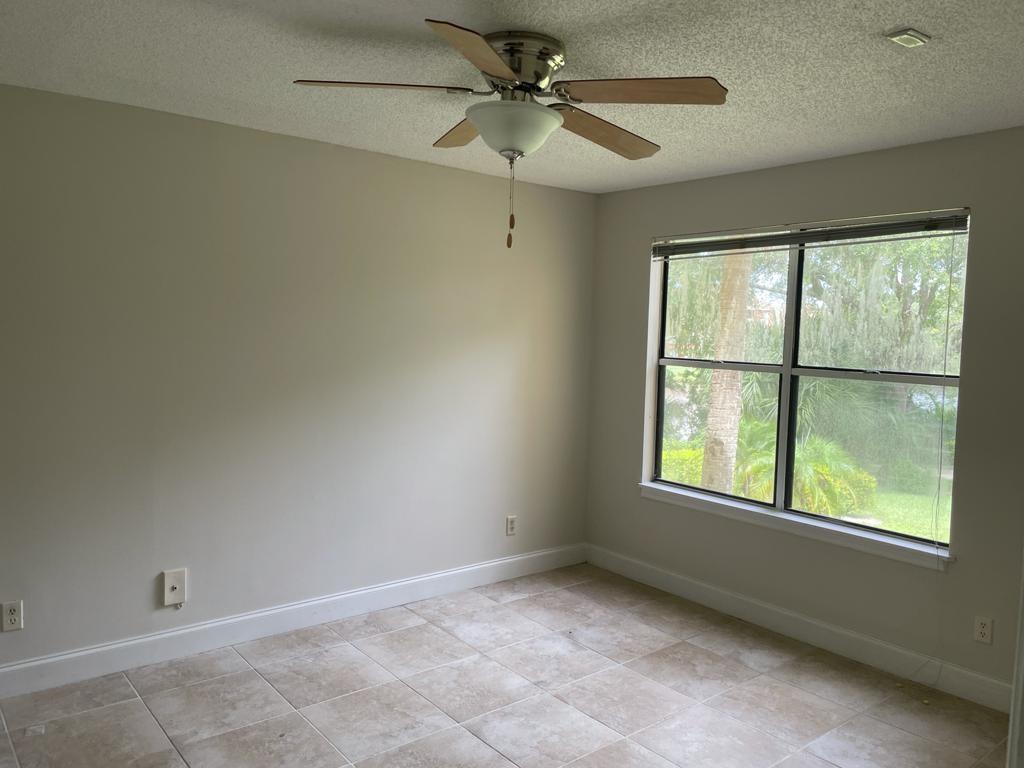 Boynton Lndgs Condo - Residential Lease