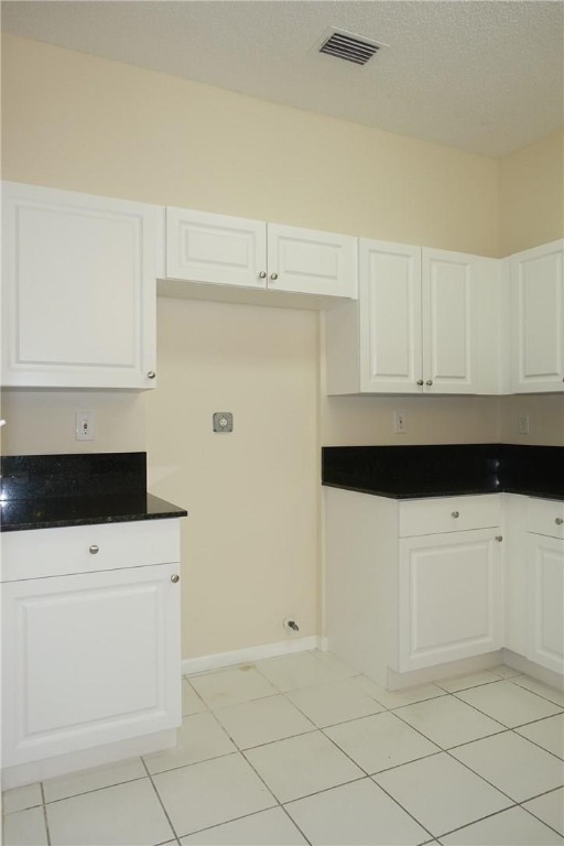 Lyons West 137-40 B - Residential