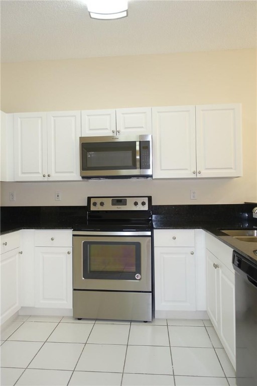 Lyons West 137-40 B - Residential
