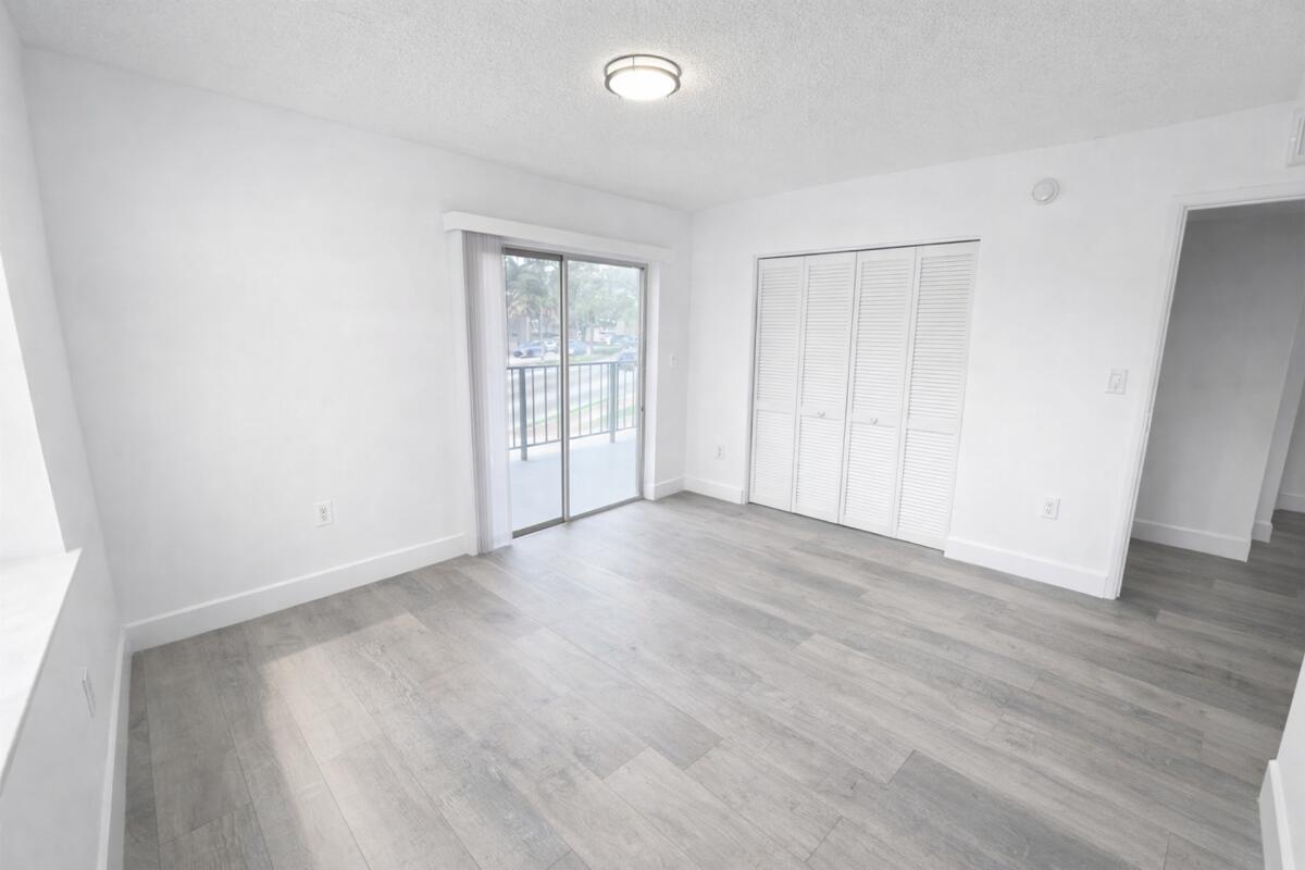 3300 S Dixie Highway 503