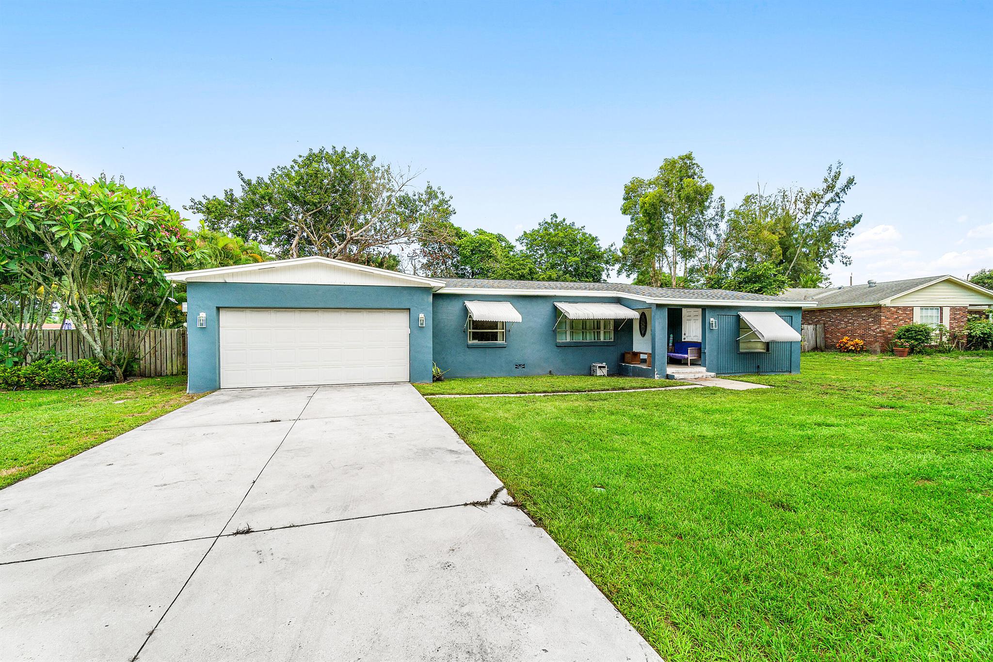 3120 Rostan Lane, Palm Springs, FL, 33461/$469,999 2 3120 Rostan Lane