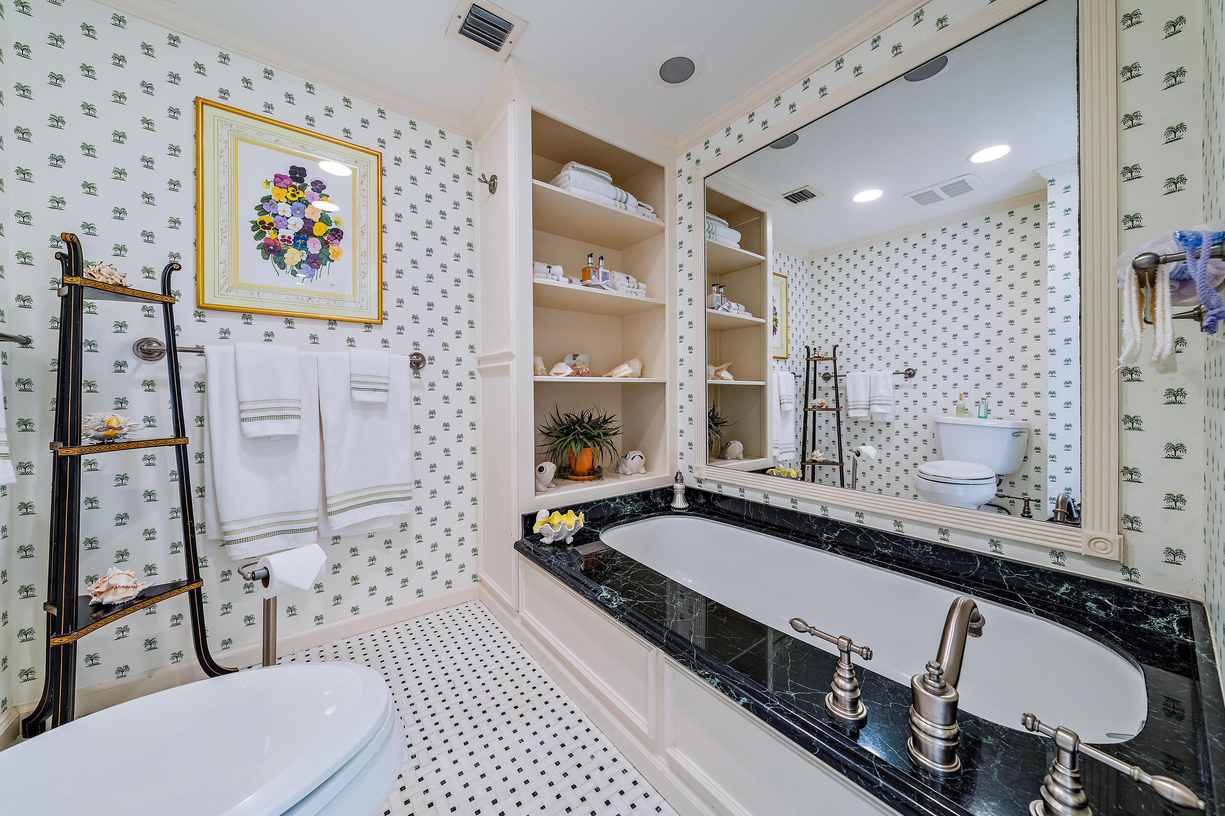 WATERVIEW TOWERS CONDO - Residential