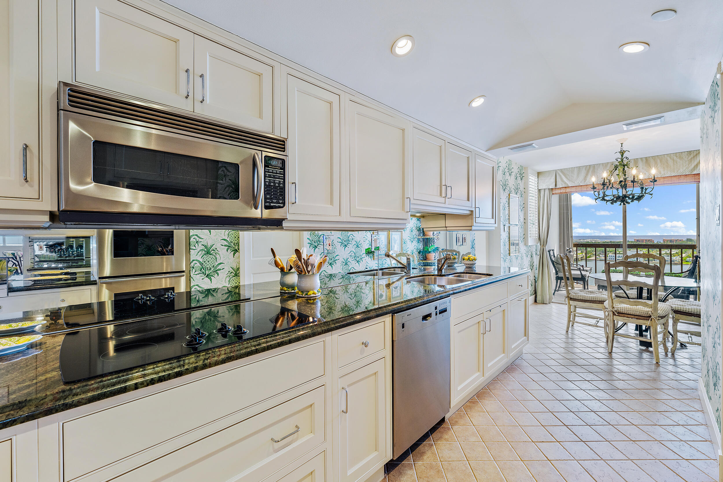 WATERVIEW TOWERS CONDO - Residential