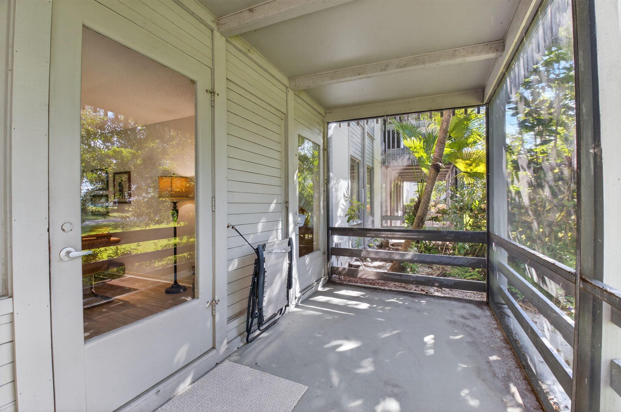 HAMMOCKS AT BOCA WEST CON - Residential