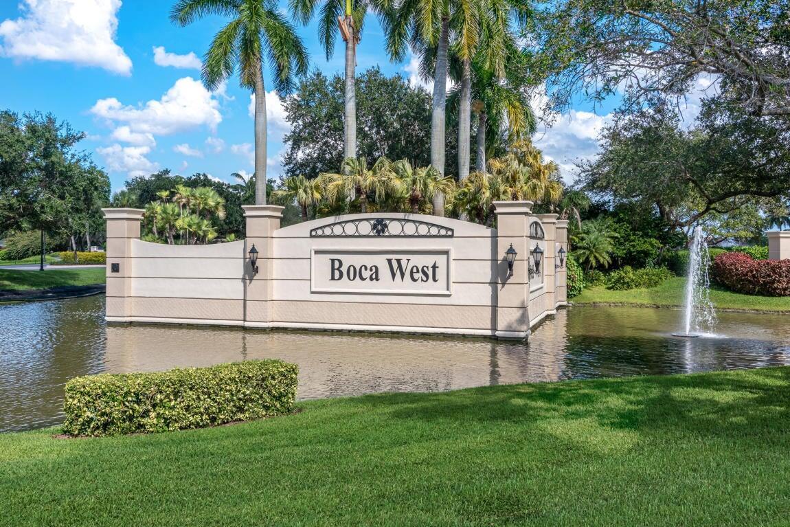 HAMMOCKS AT BOCA WEST CON - Residential
