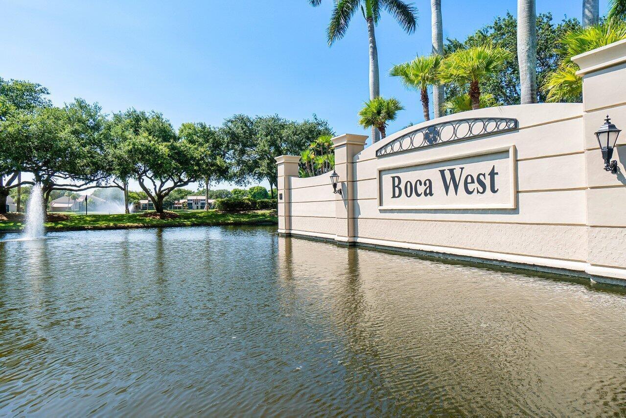 HAMMOCKS AT BOCA WEST CON - Residential