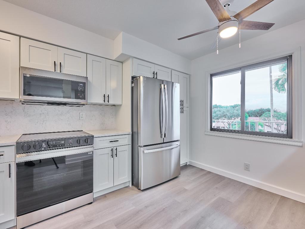 HUNTINGTON POINTE - Residential