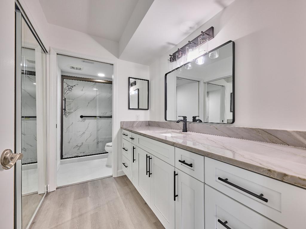 HUNTINGTON POINTE - Residential