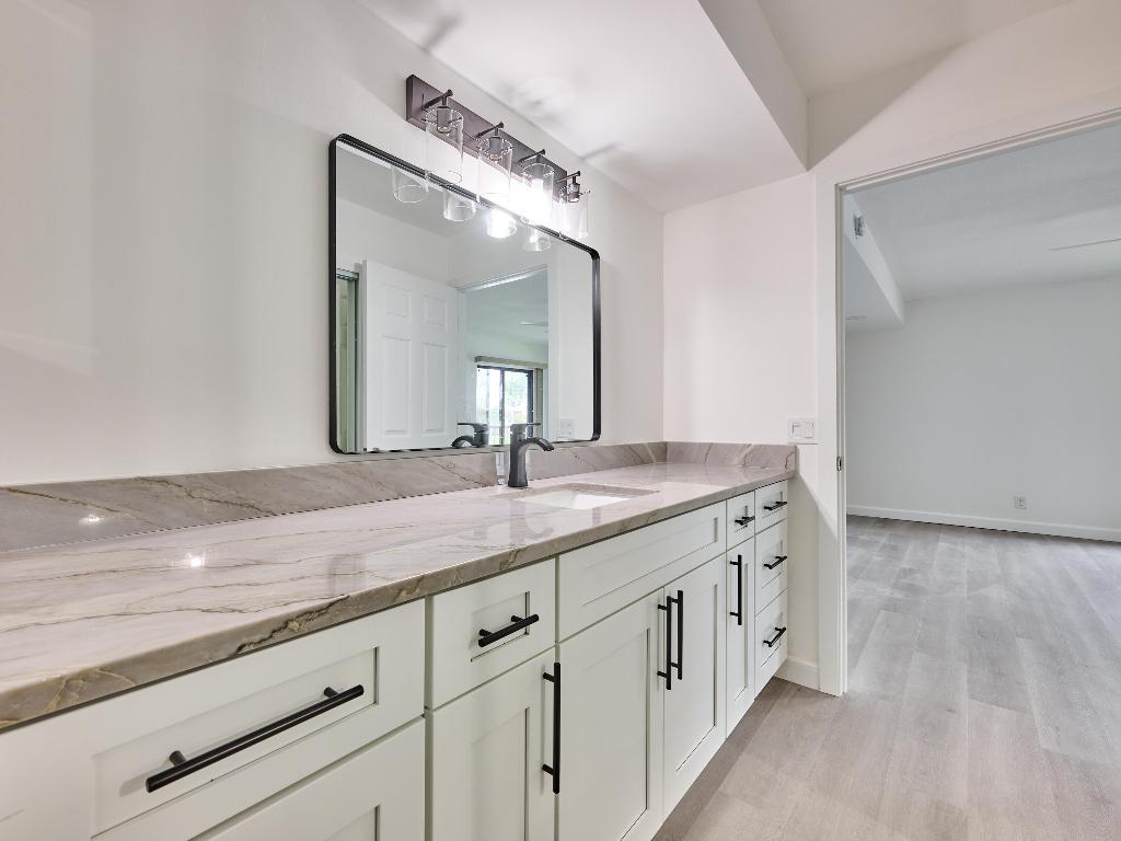 HUNTINGTON POINTE - Residential