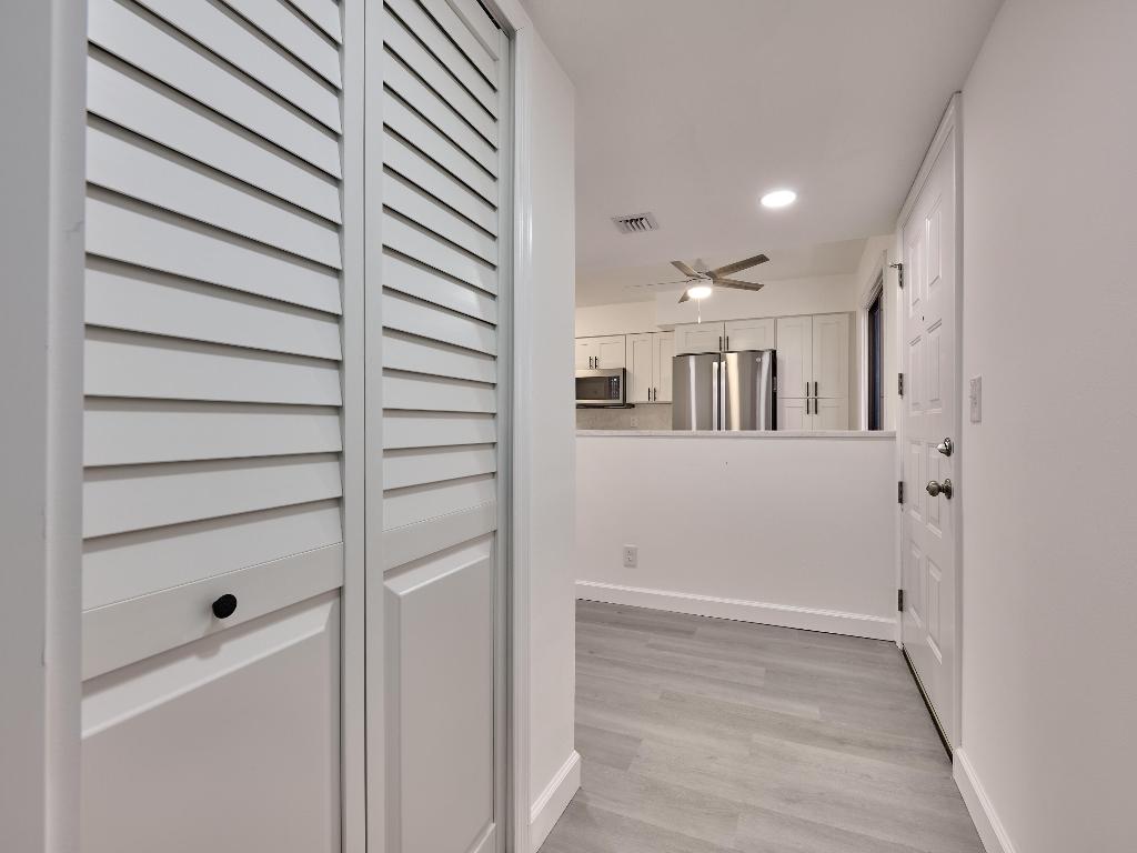 HUNTINGTON POINTE - Residential