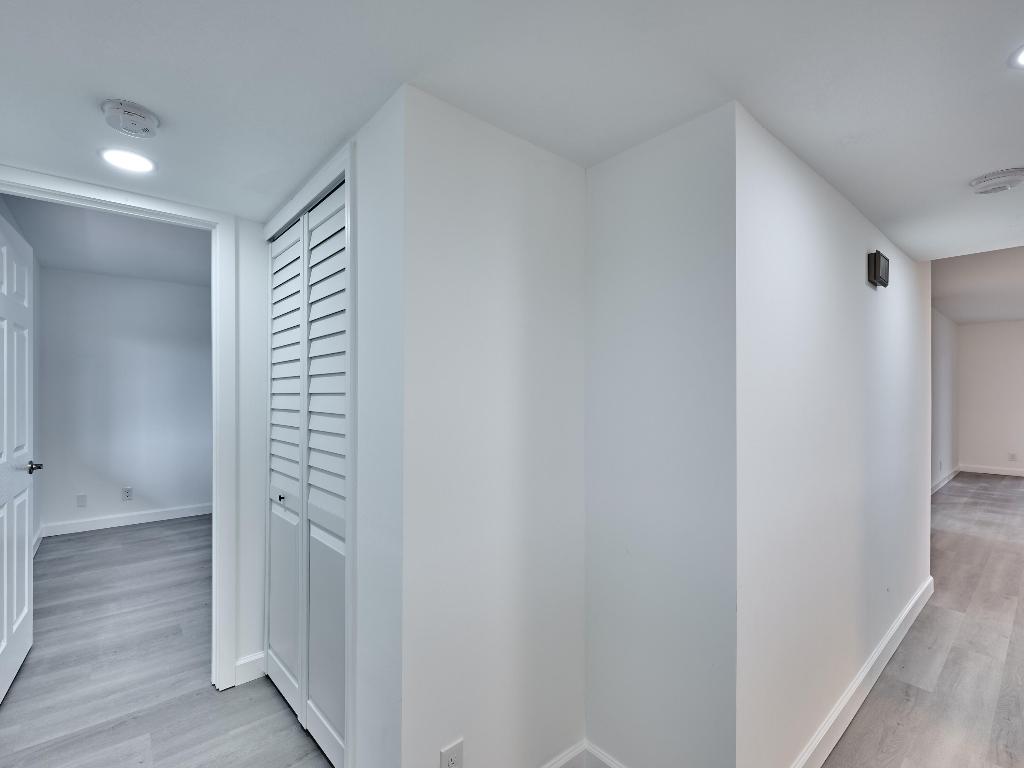 HUNTINGTON POINTE - Residential