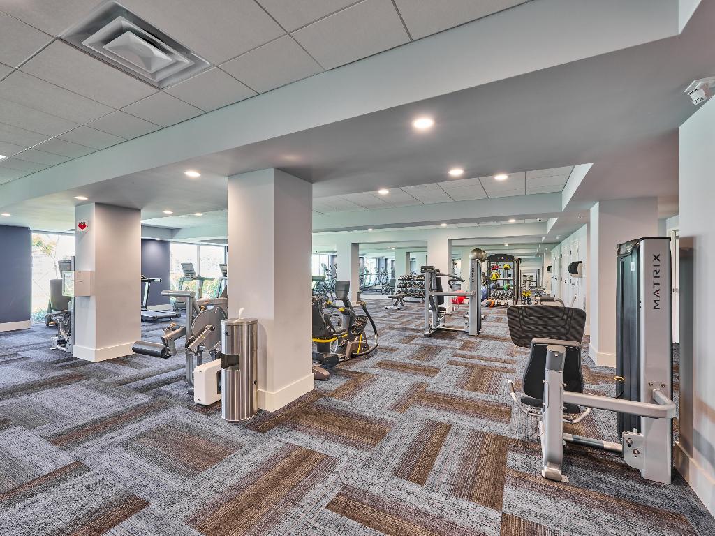 HUNTINGTON POINTE - Residential