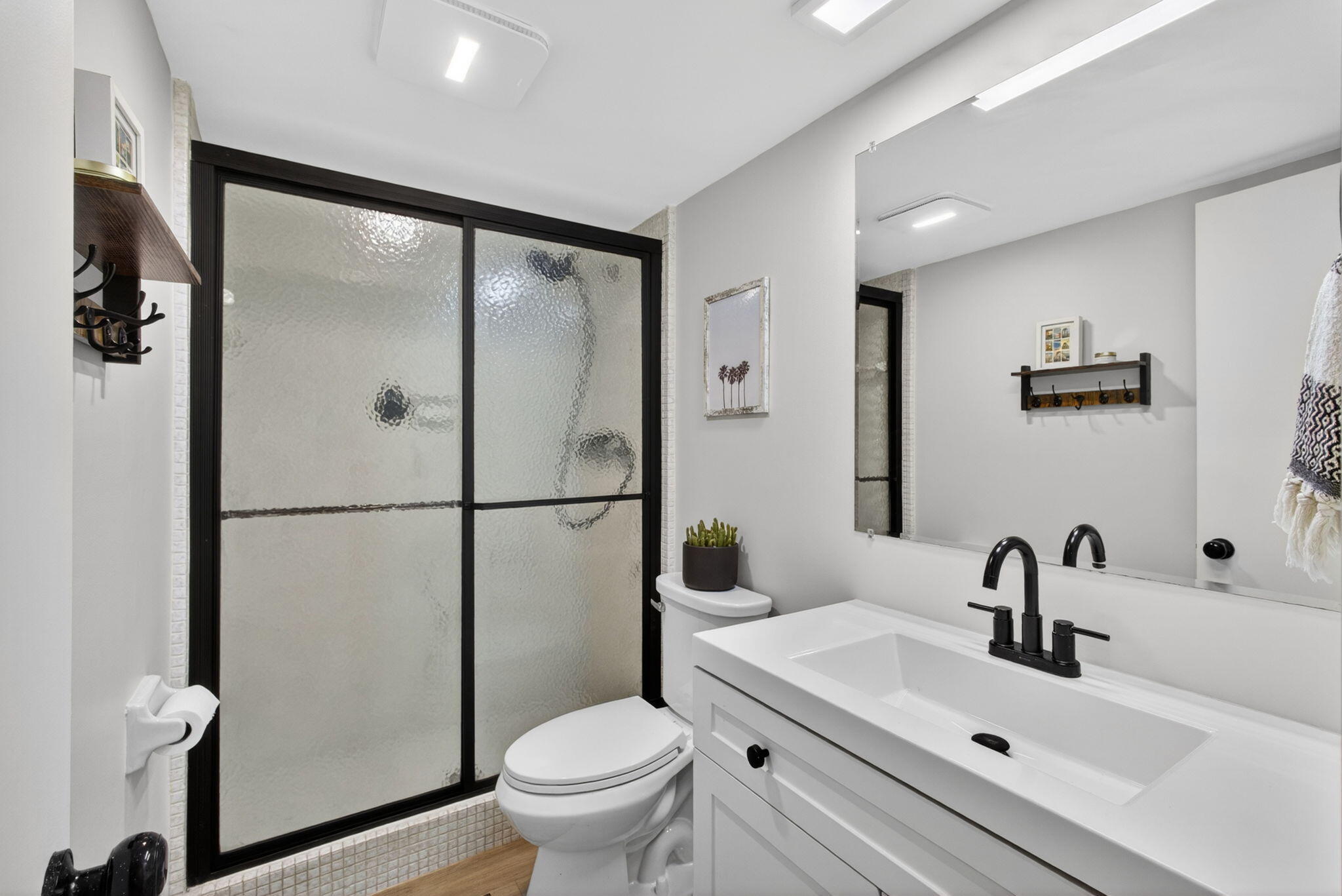 WINDSOR PARK SOUTH CONDOMINIUMS - Residential