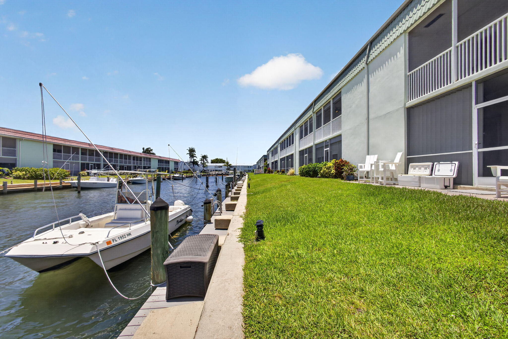 WINDSOR PARK SOUTH CONDOMINIUMS - Residential
