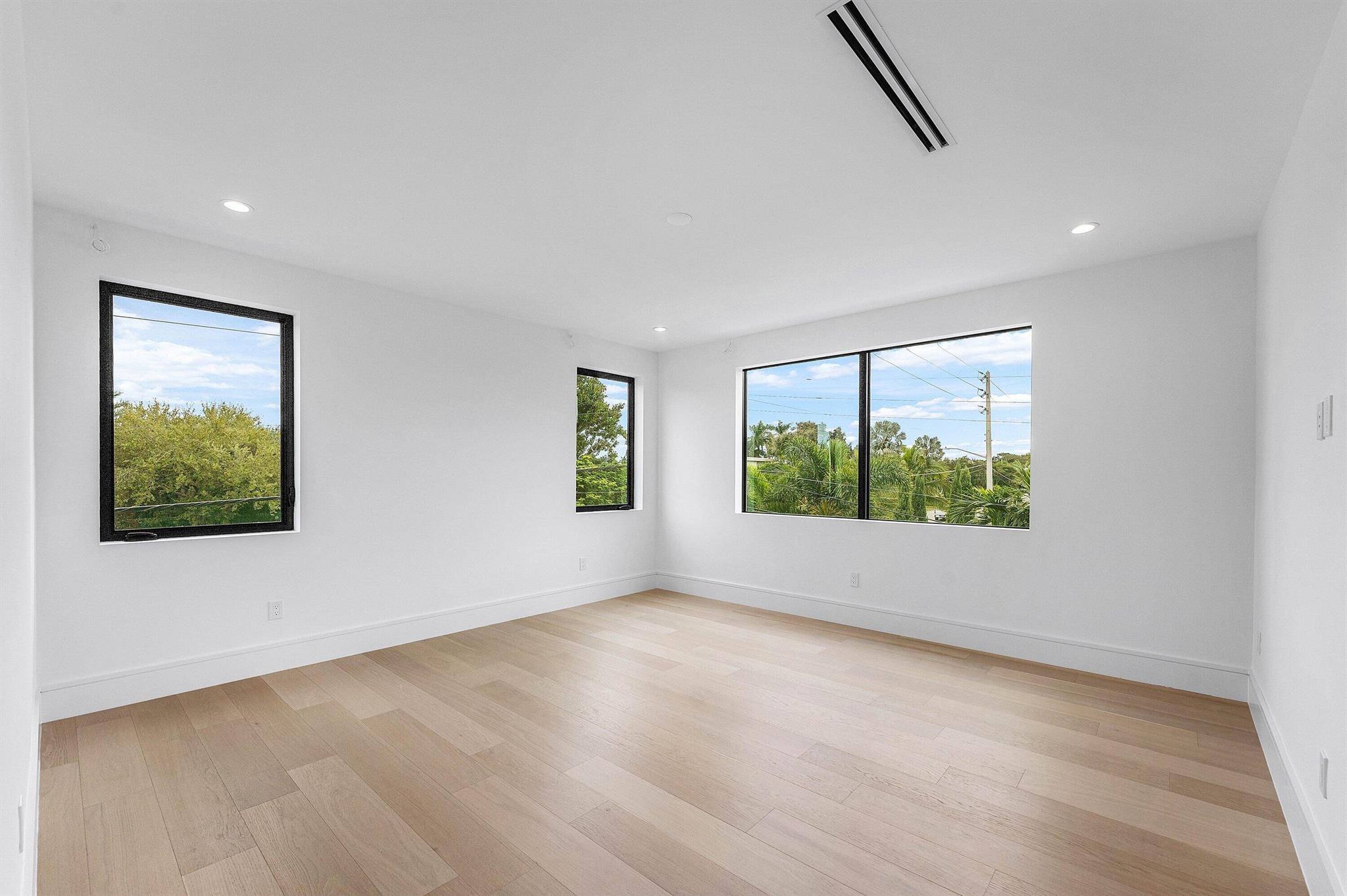 BOCA VILLAS - Residential