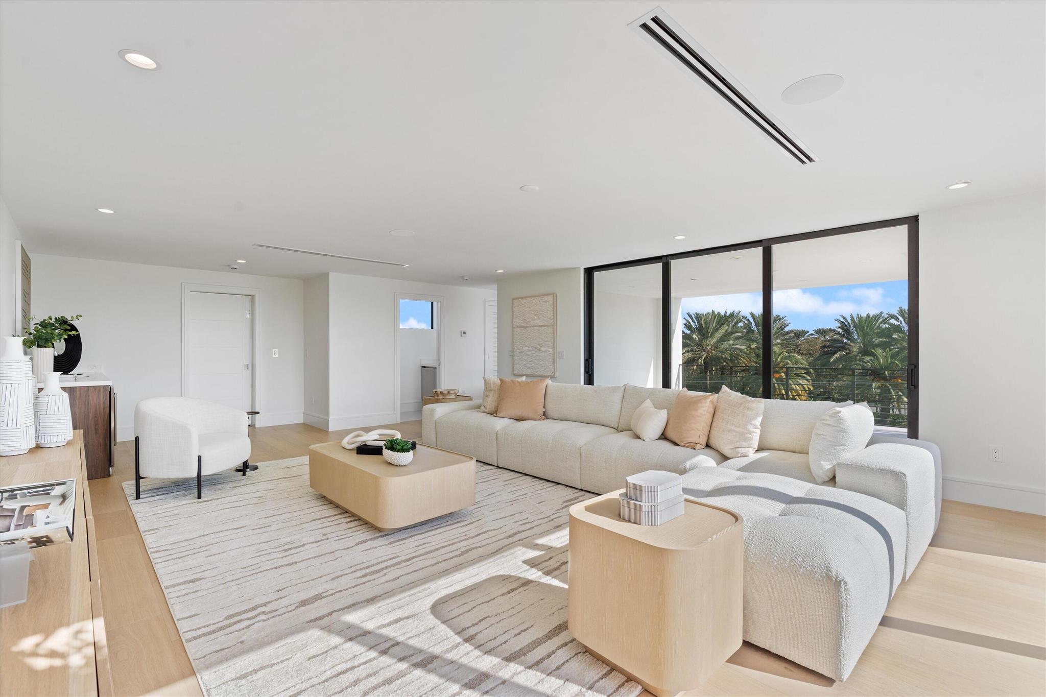 BOCA VILLAS - Residential