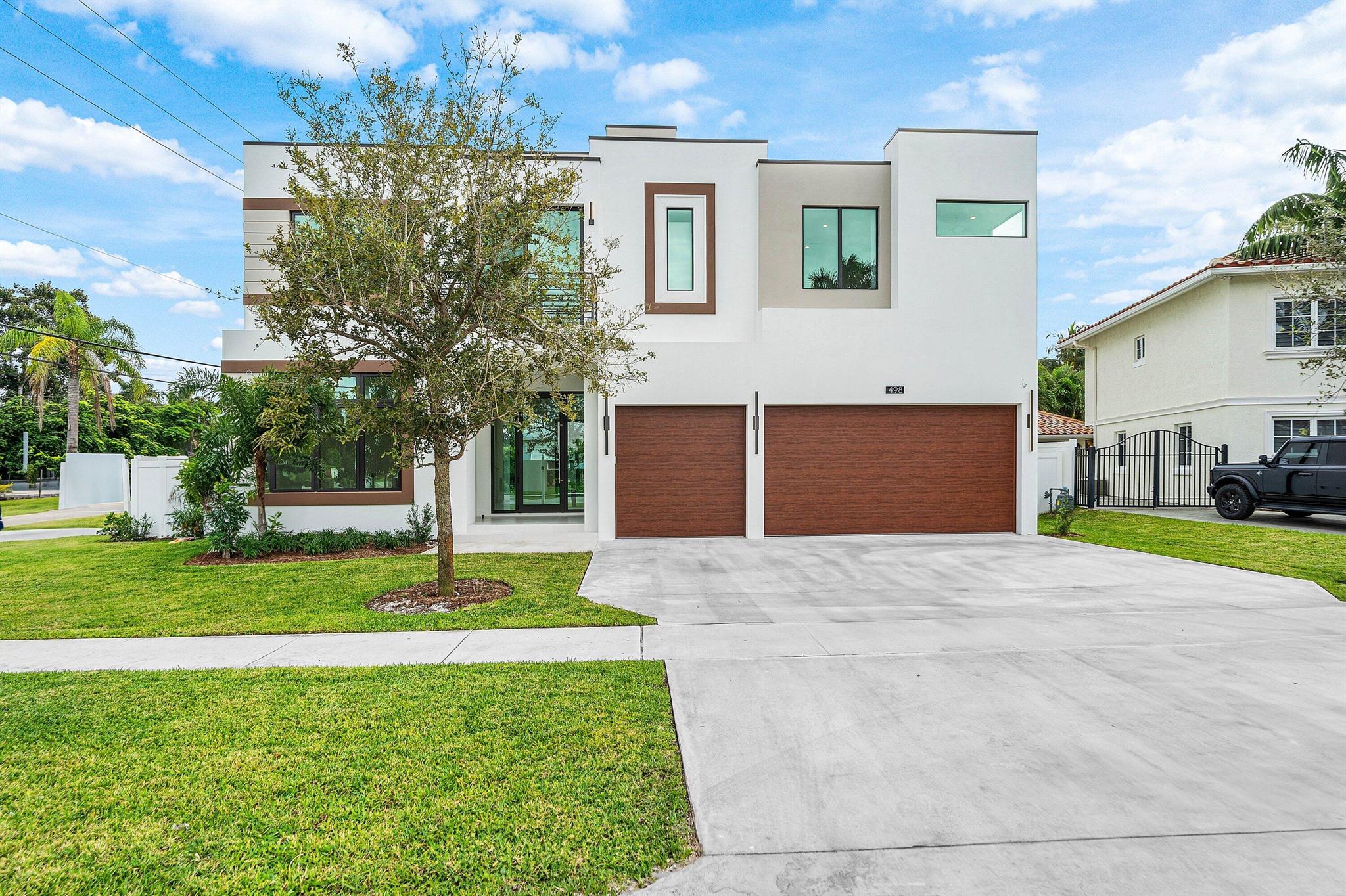 BOCA VILLAS - Residential