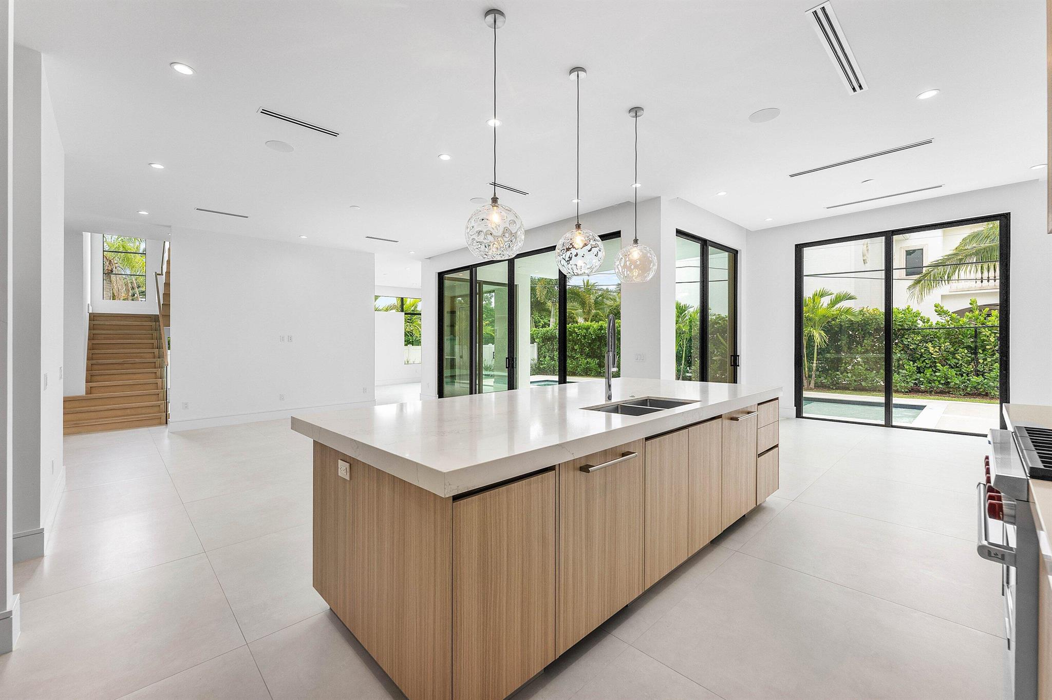 BOCA VILLAS - Residential