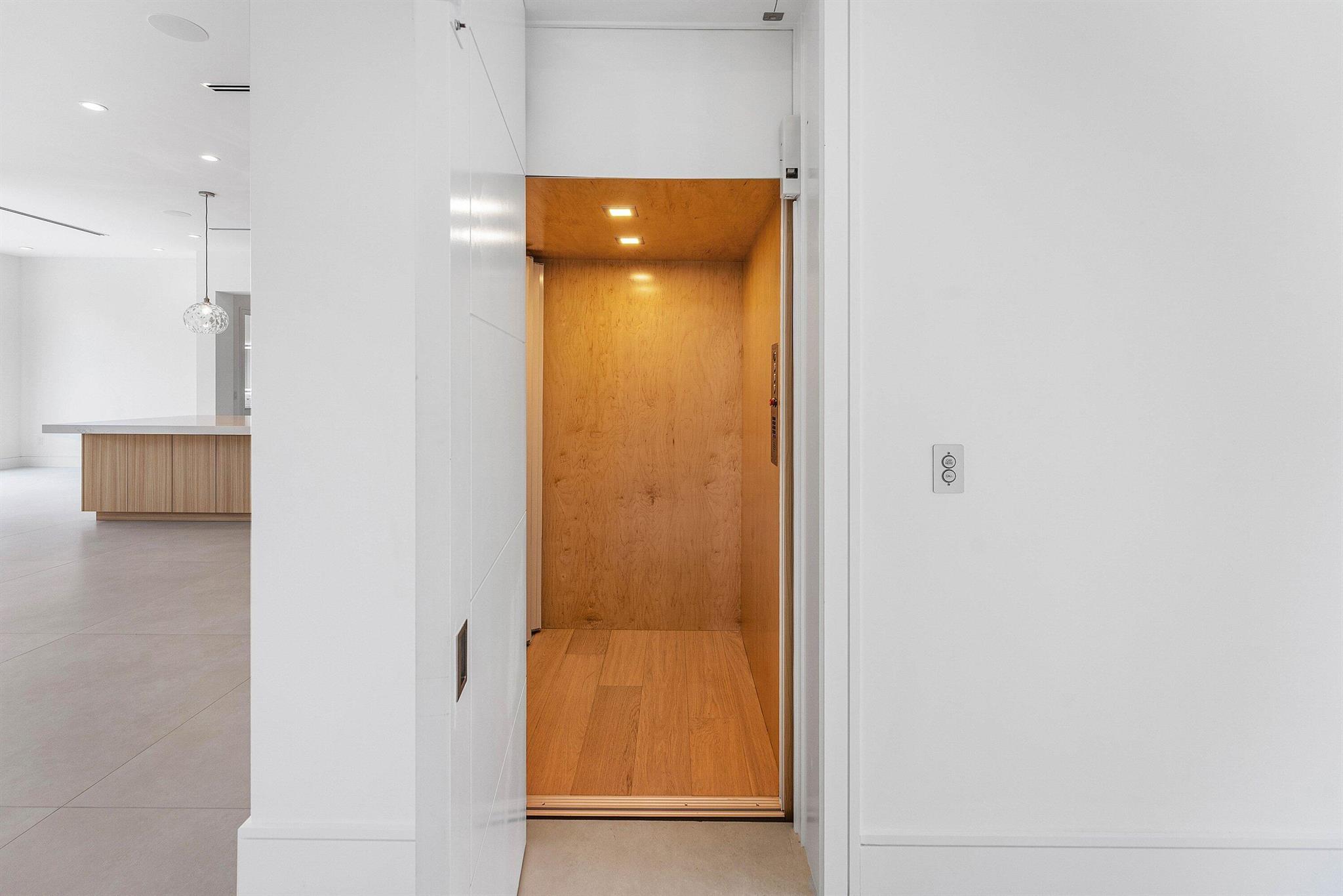 BOCA VILLAS - Residential