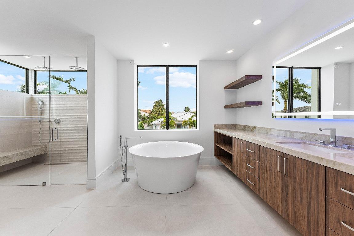 BOCA VILLAS - Residential