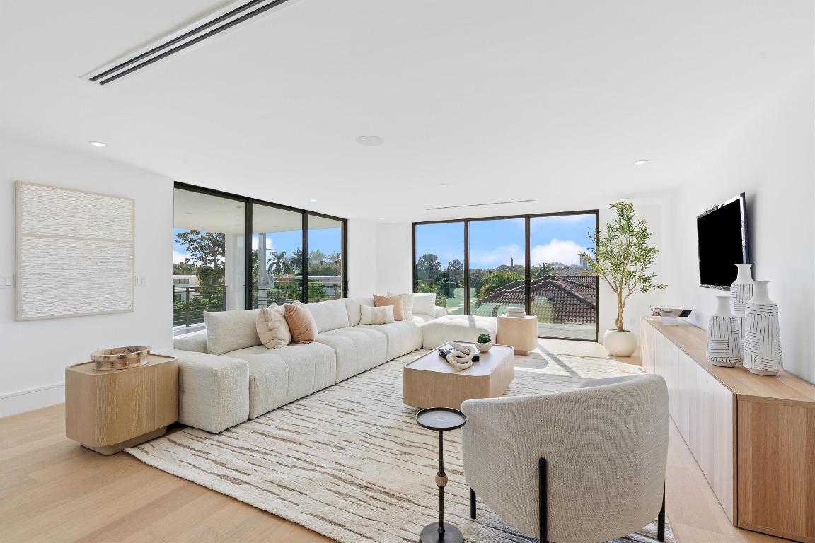 BOCA VILLAS - Residential