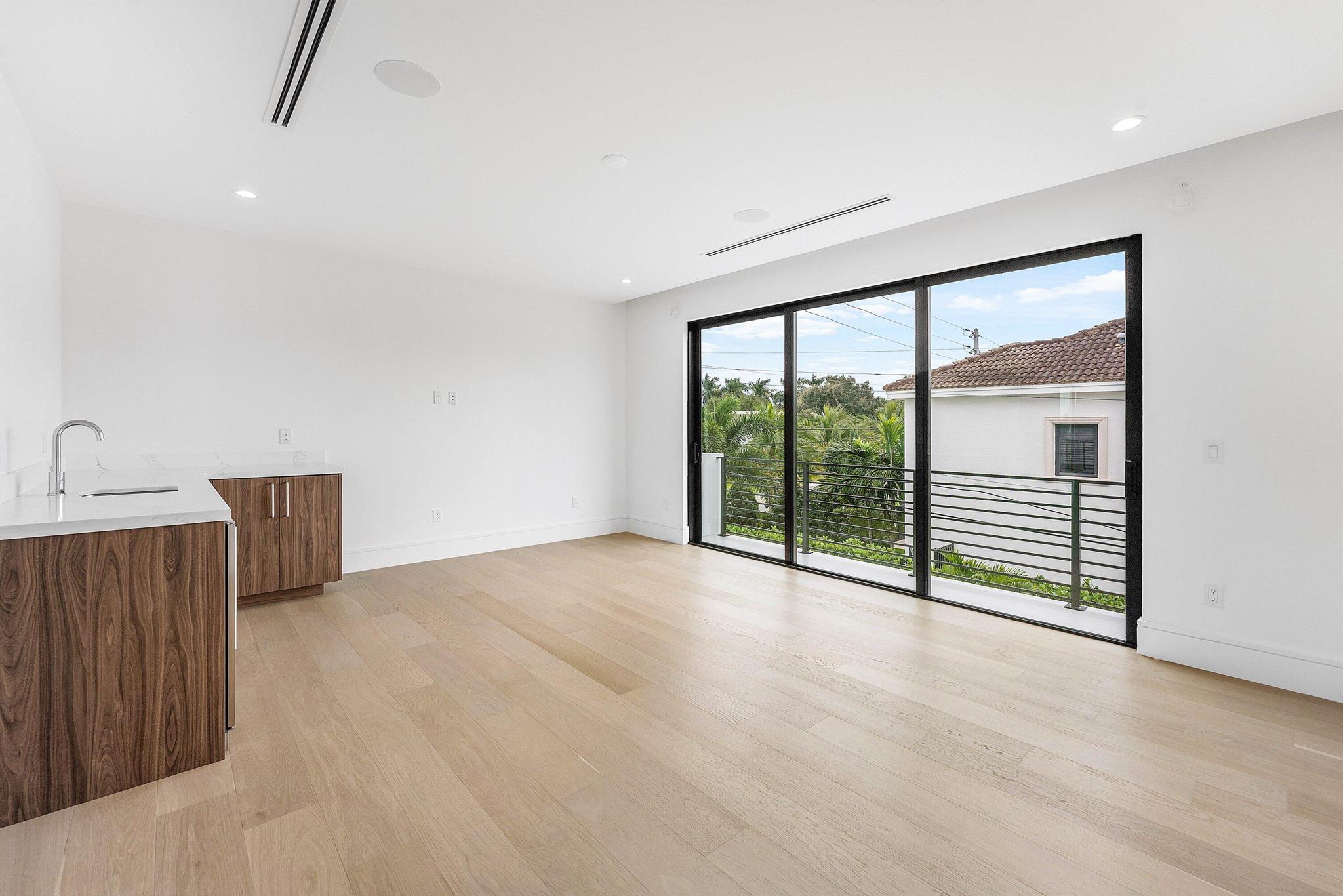 BOCA VILLAS - Residential