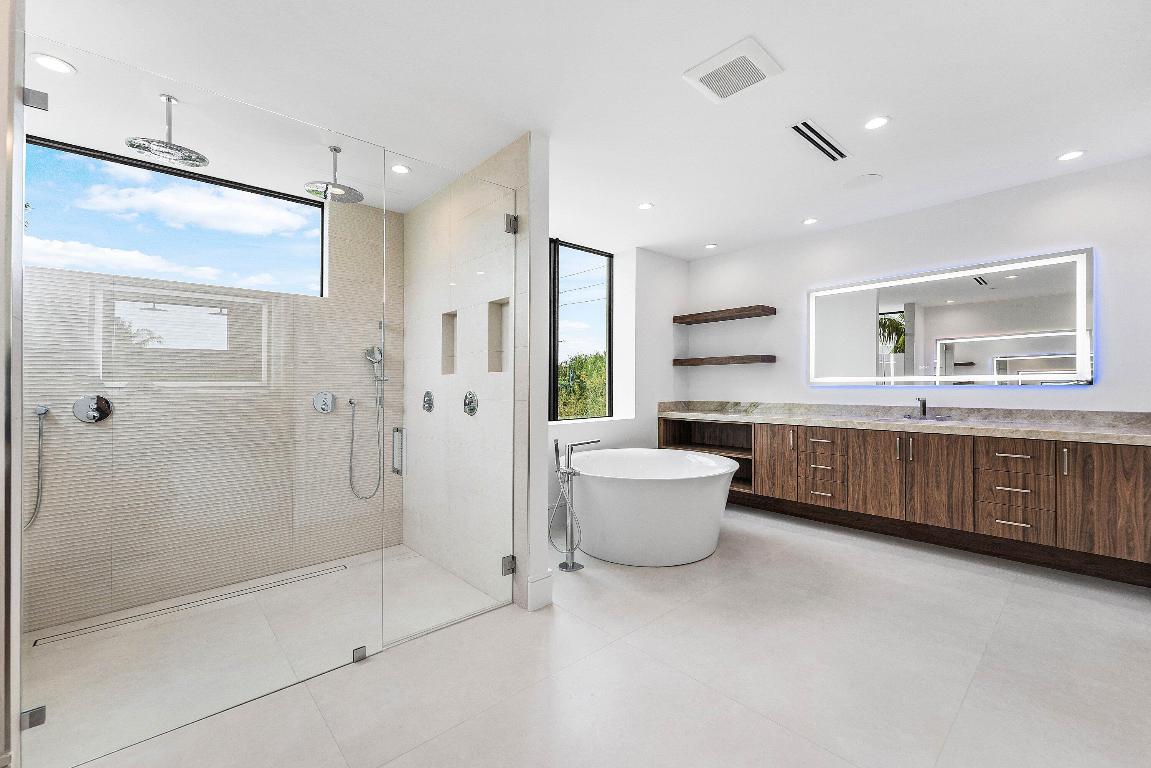 BOCA VILLAS - Residential