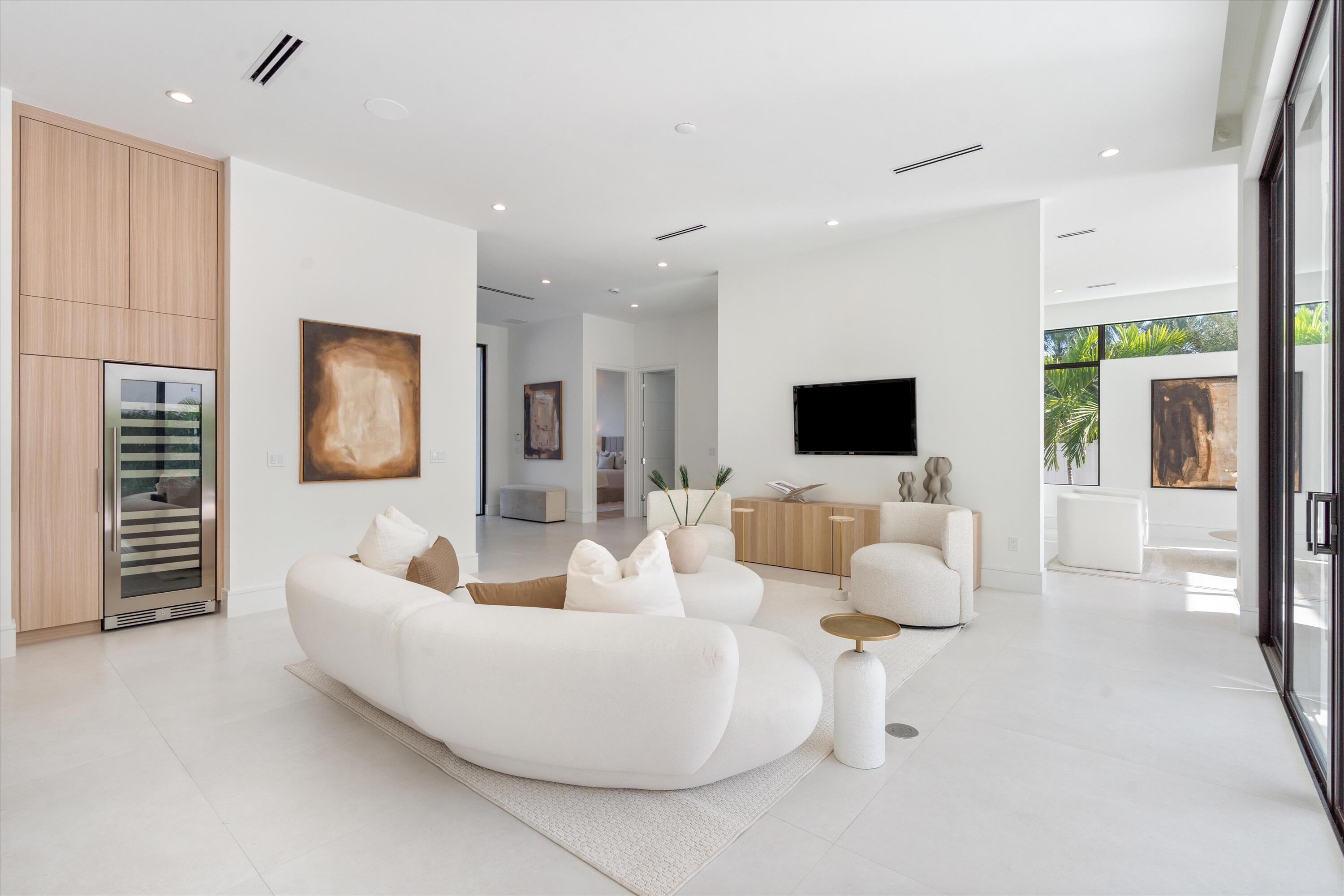 BOCA VILLAS - Residential