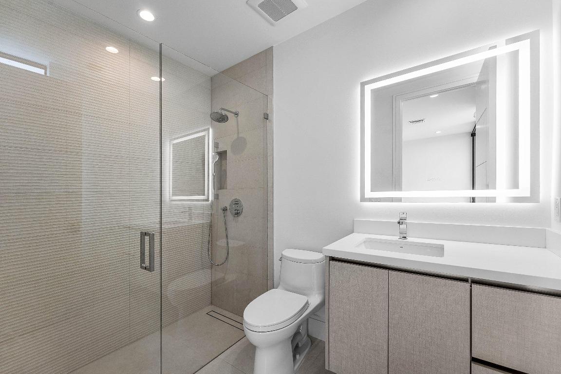 BOCA VILLAS - Residential