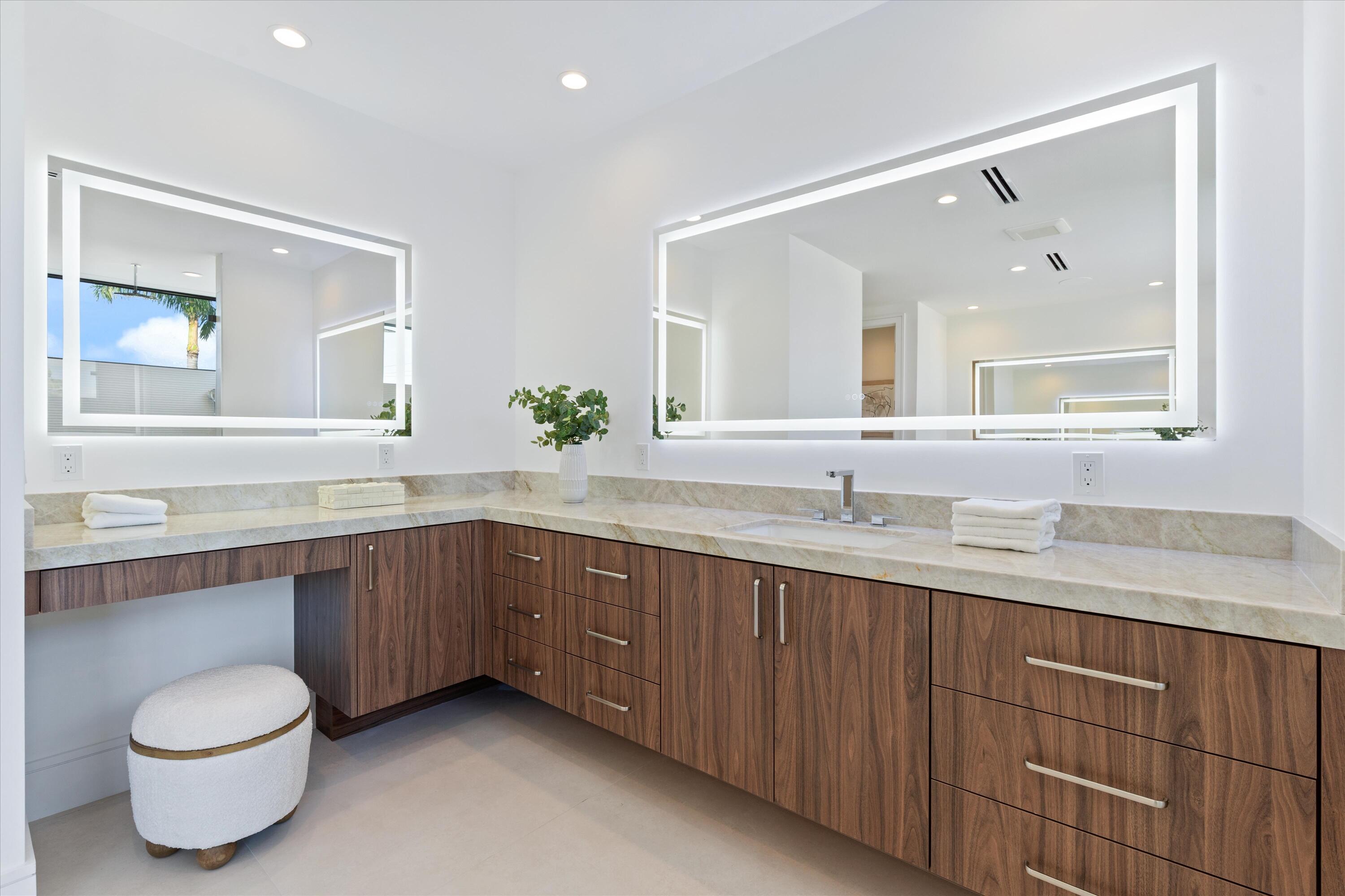 BOCA VILLAS - Residential