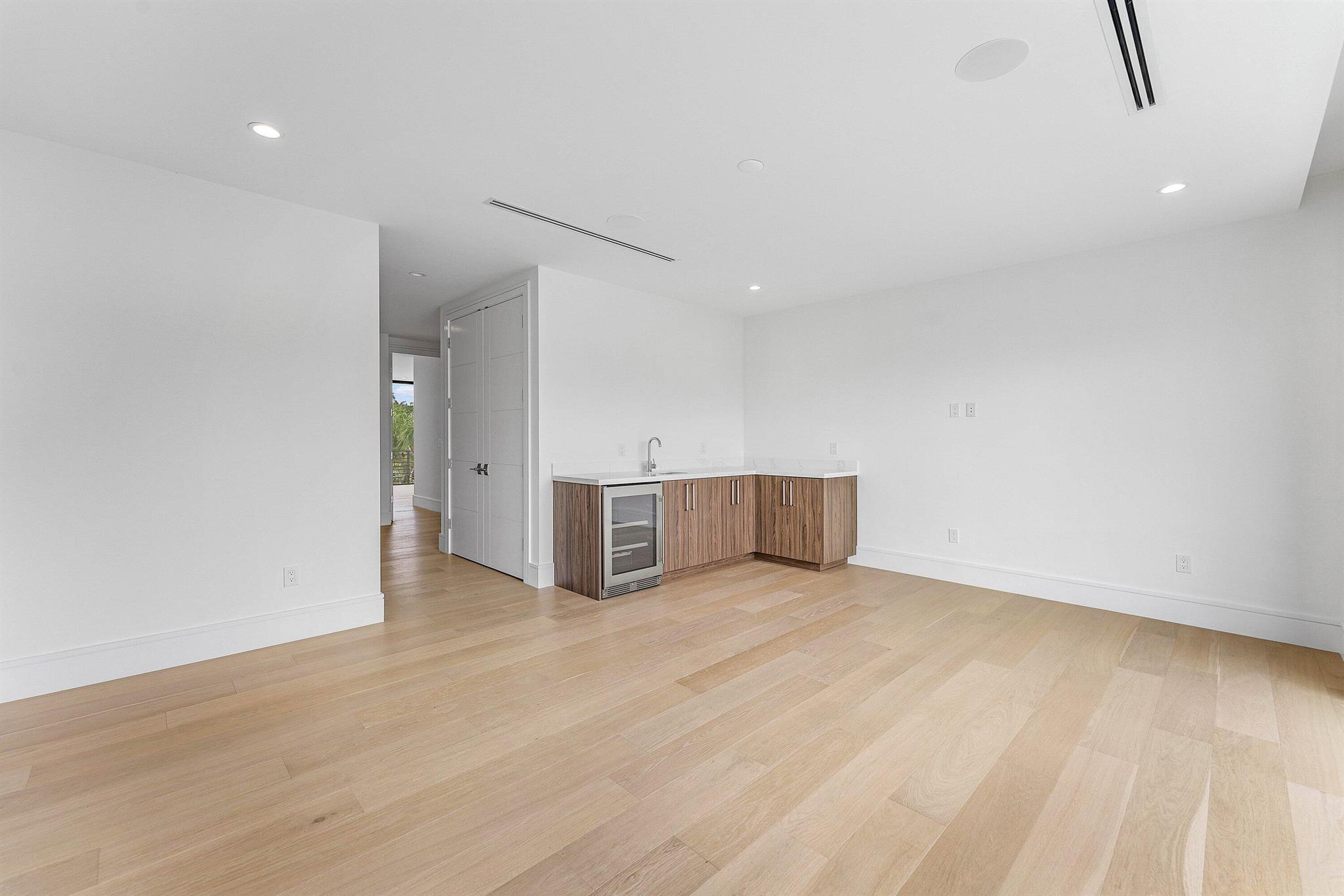 BOCA VILLAS - Residential