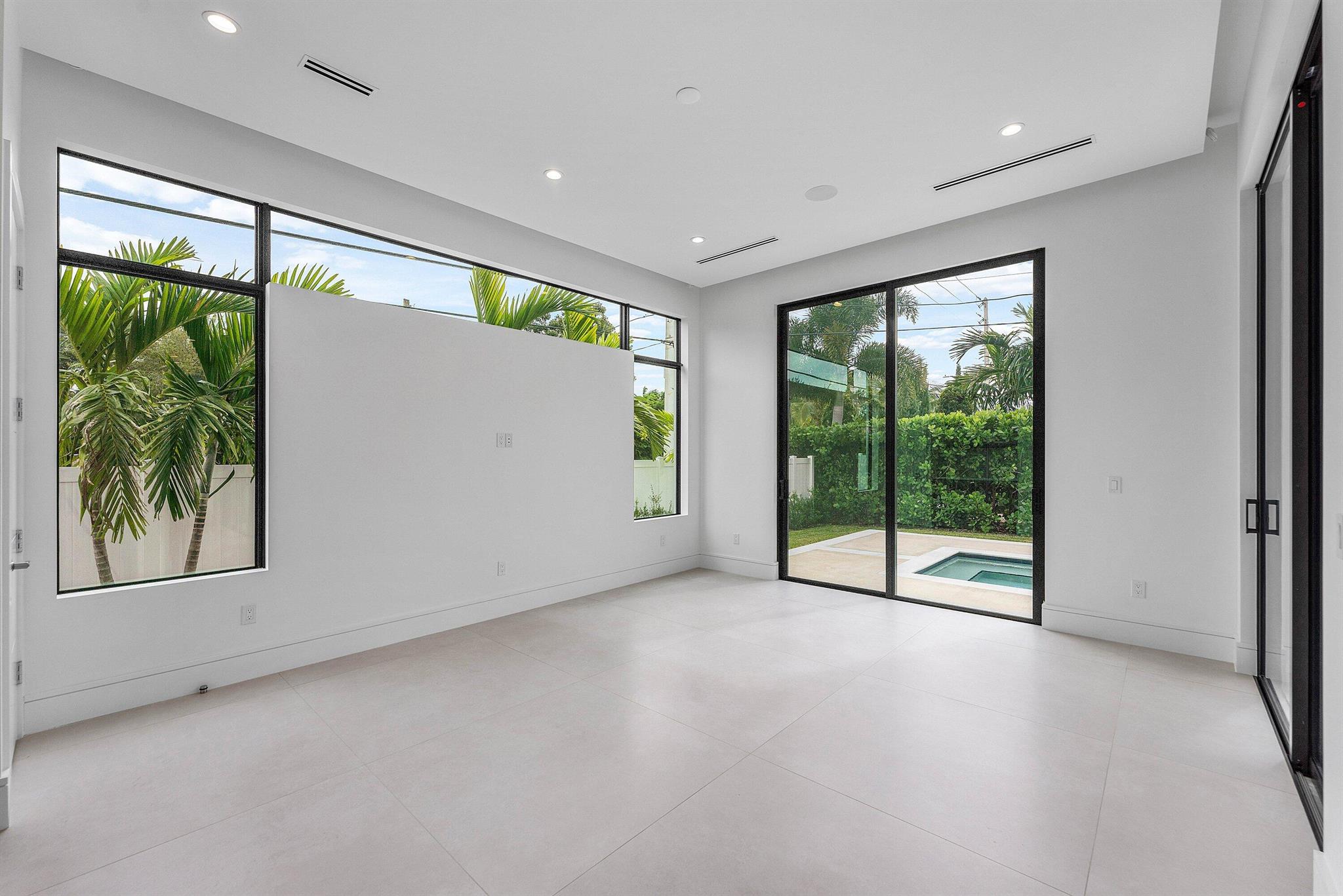 BOCA VILLAS - Residential