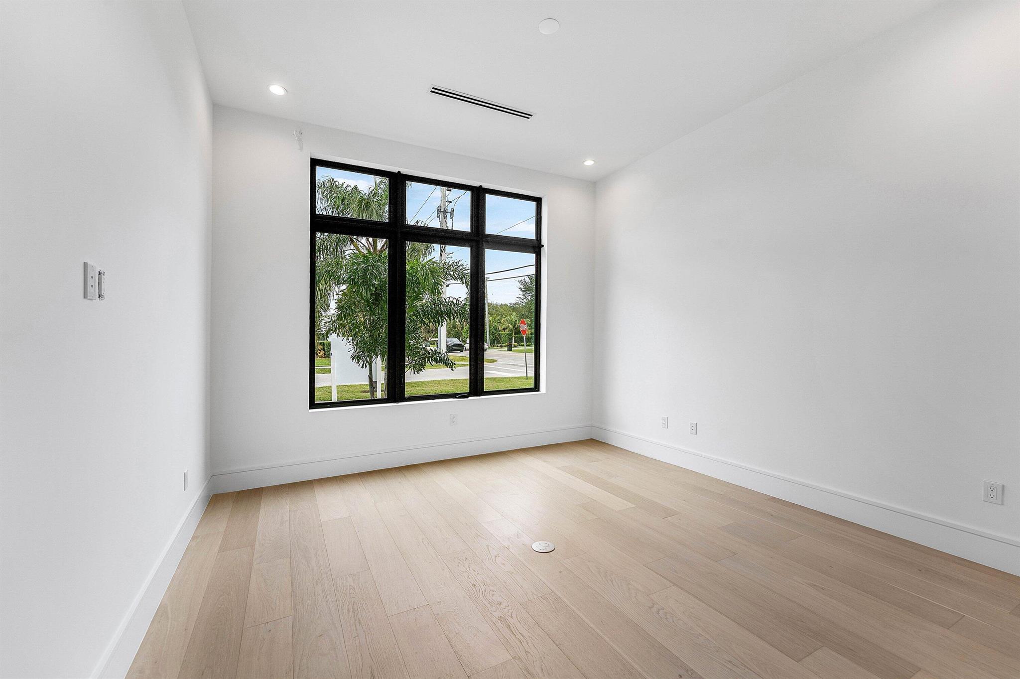 BOCA VILLAS - Residential