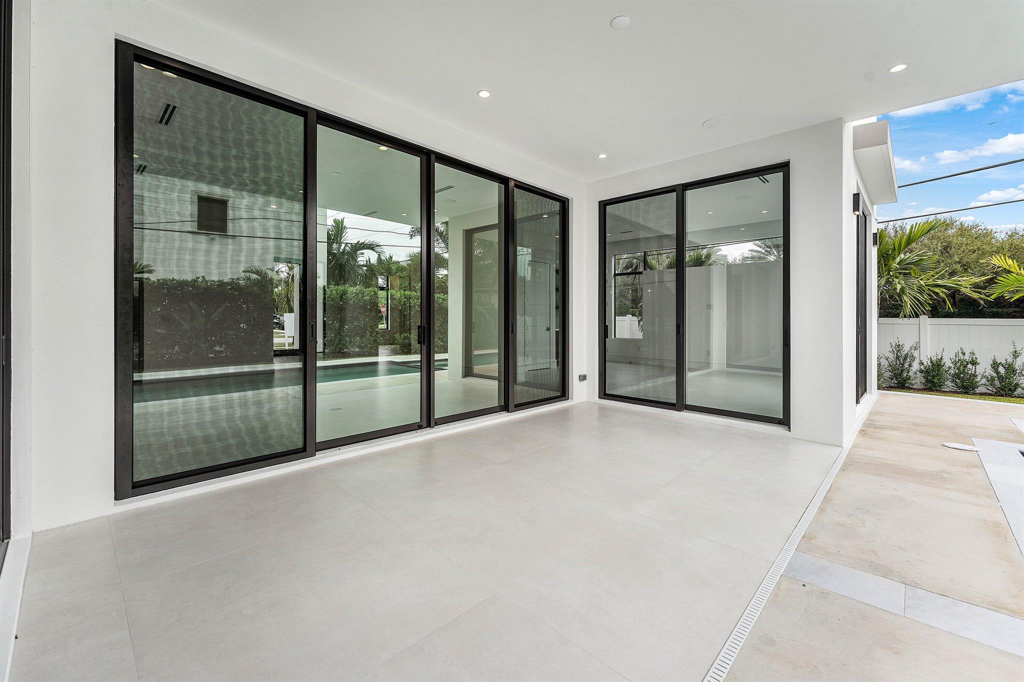 BOCA VILLAS - Residential